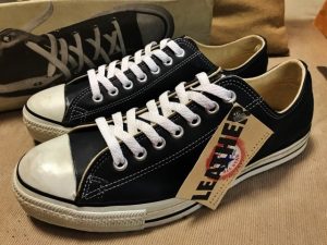converse- leather-black