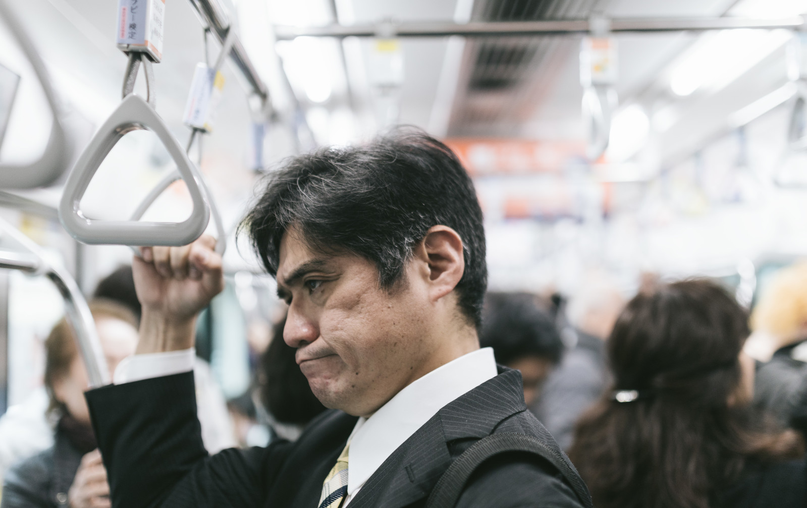 電車での迷惑行為！マナー悪い人増加中！？